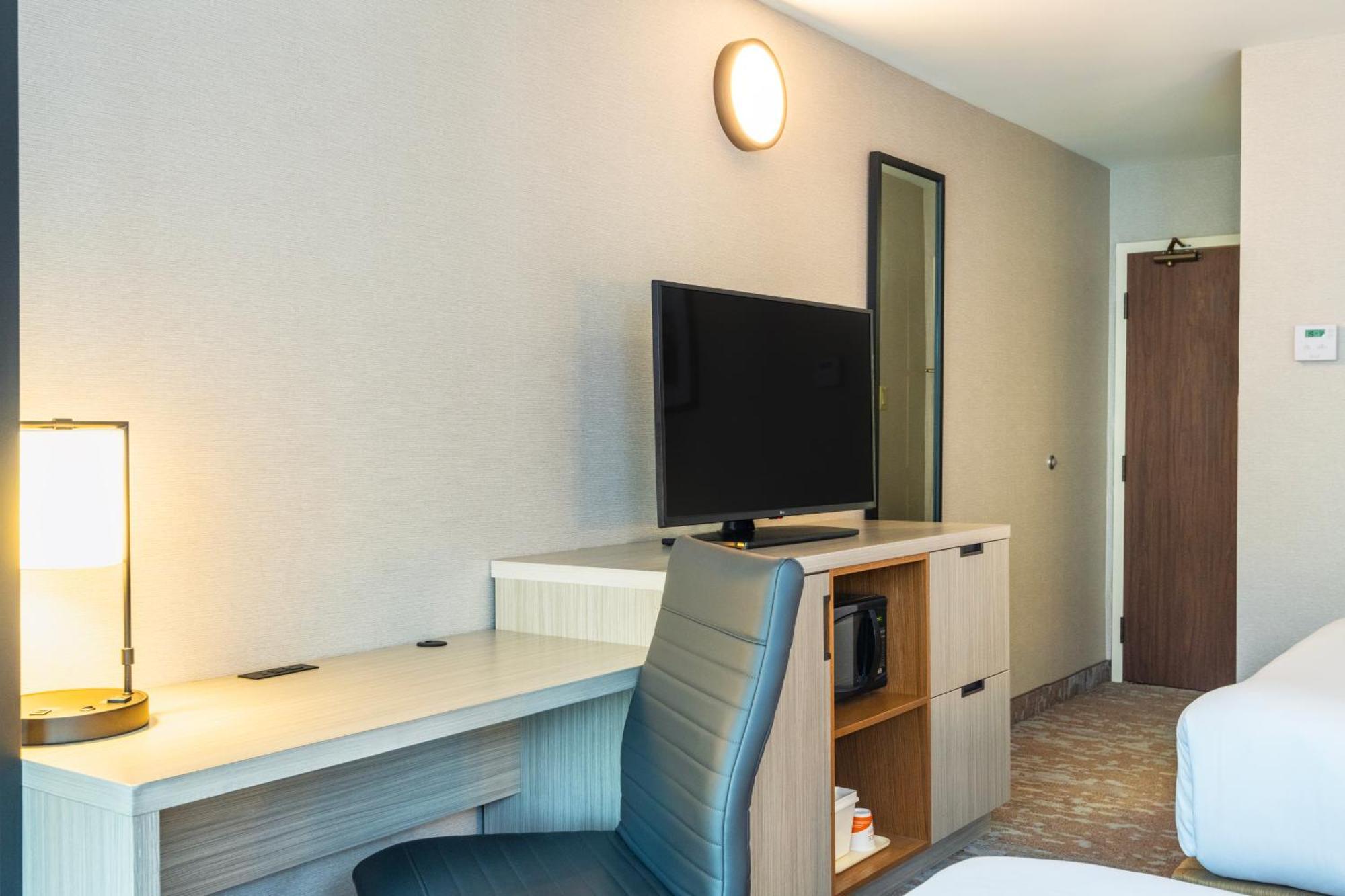 Comfort Inn Kingston Highway 401 Exterior foto