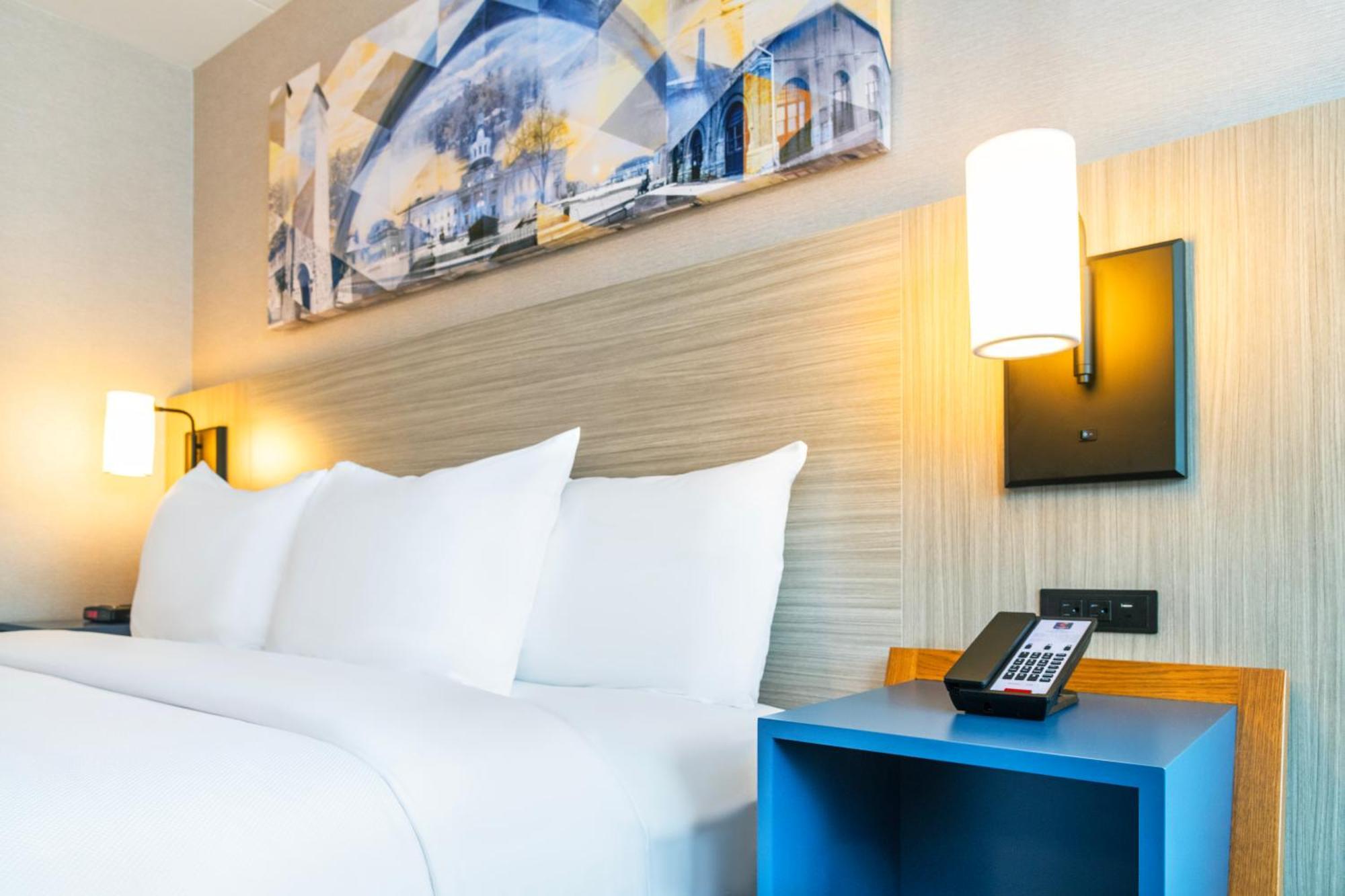 Comfort Inn Kingston Highway 401 Exterior foto